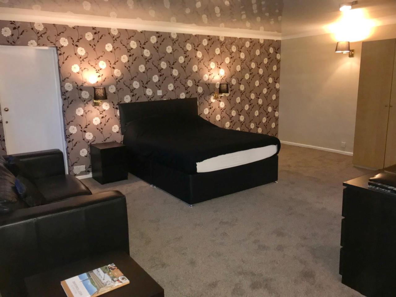 The Highfield 3*